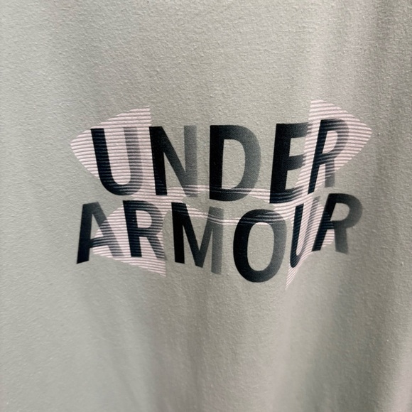 Under Armour Tee - Picture 2 of 4